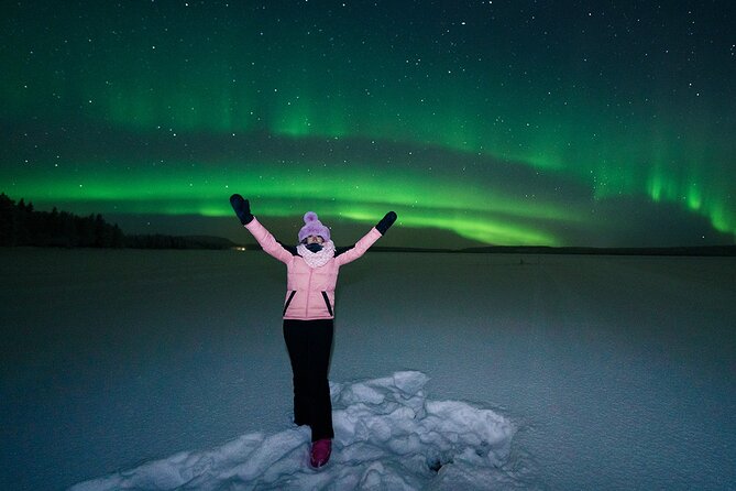 Rovaniemi: Aurora Hunt with Photograph & money back guarantee - Waiting for the lights without wasting the night