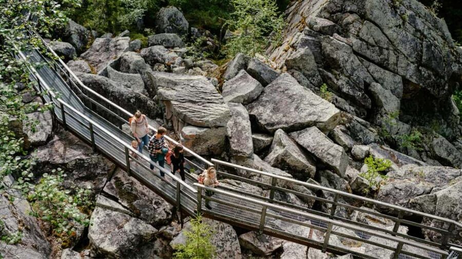 Rovaniemi: Auttiköngäs Waterfalls Hike Tour & Barbeque - Key points to know before booking
