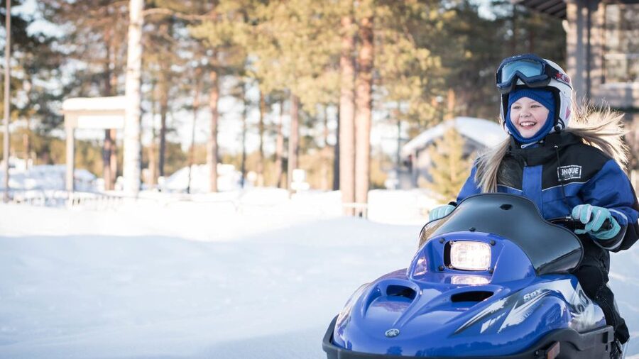 Rovaniemi: Family Snowmobile Safari with Campfire and Snacks - The mini-snowmobiles are the family centerpiece