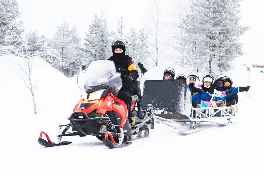 Rovaniemi: Family Snowmobile Safari with Campfire and Snacks - Practical tips for a smoother outing
