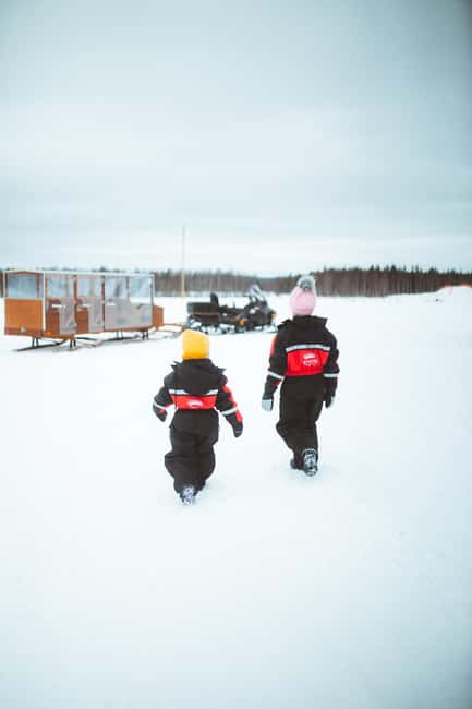 Rovaniemi: Family Snowmobiling Trip - From Rovaniemi to Apukka Resort