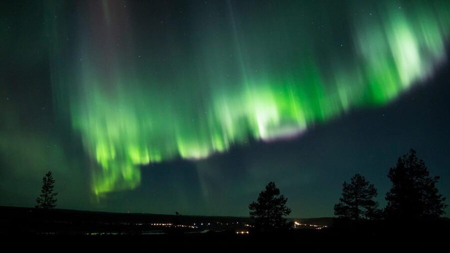 Rovaniemi: Guaranteed Aurora Hunting Tour with Local Guide - What the Aurora may really look like