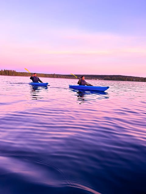 Rovaniemi: Guided Wilderness Kayaking Adventure - Sunset, full moon, and northern lights