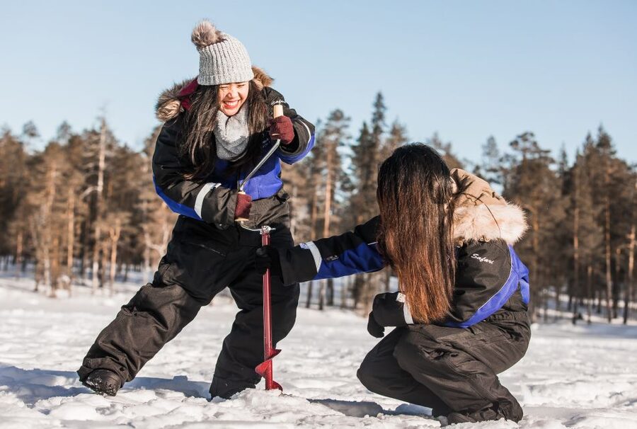 Rovaniemi: Ice Fishing Experience - From Rovakatu 24 to the old forest
