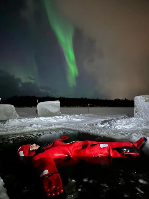 Rovaniemi: Ice Floating Experience with Northern lights - Key points at a glance