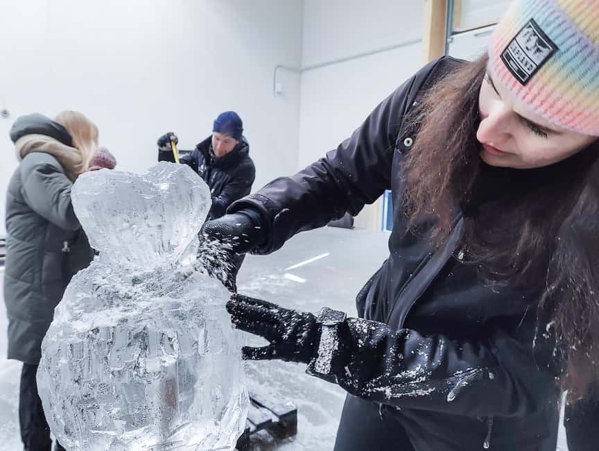 Rovaniemi: Ice sculpting experience - Key things to know before booking