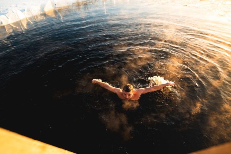Rovaniemi: Lappish Evening Experience with Dinner - The Arctic lake or snow plunge