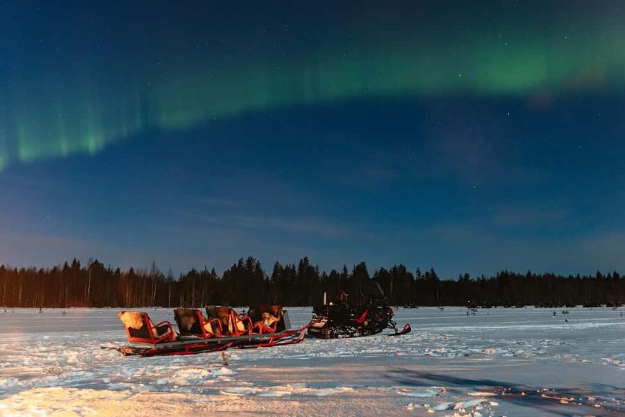 Rovaniemi: Northern Lights Family-Friendly Snowmobile Safari - Learning the snowmobile basics before dark