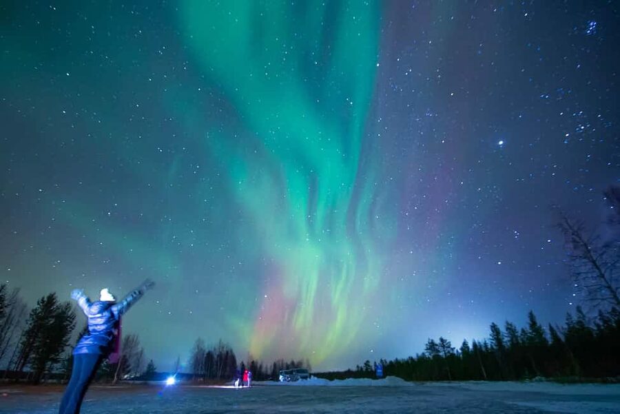 Rovaniemi: Northern Lights Guided Tour with Pro Camera - Key points at a glance