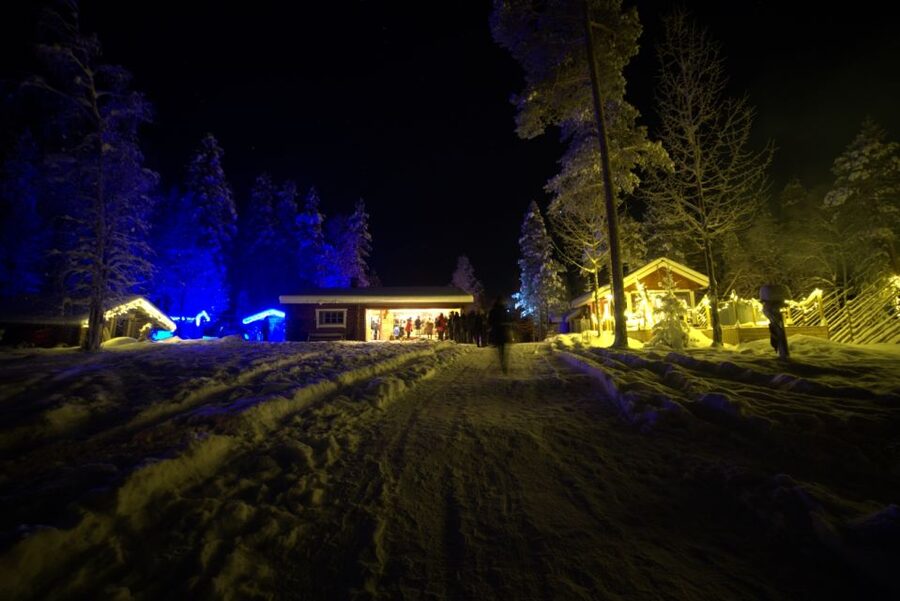 Rovaniemi: Northern Lights Hunting in Lappish old cottage - Leaving Rovaniemi for darker skies