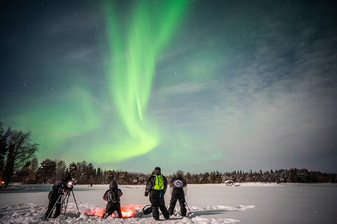 Rovaniemi Northern Lights Photography Small-Group Tour - Staying warm beside the fire
