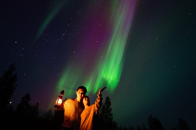 Rovaniemi: Northern Lights Small Group Money-Back Guarantee - Photography with a professional camera