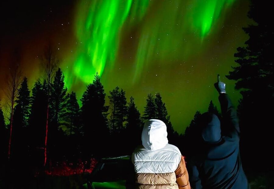 Rovaniemi: Northern Lights Tour with BBQ - Leaving Rovaniemi after dark