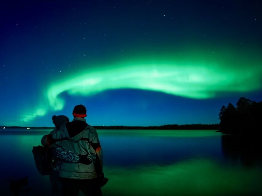 Rovaniemi: Northern Lights Tour with Guaranteed Sightings - When the route reaches Sweden or Norway