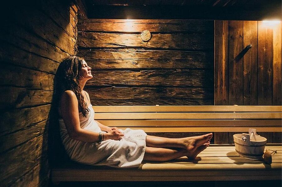 Rovaniemi: Northern Lights Trip with Arctic Sauna & Jacuzzi - Timing, clothes, and practical preparation