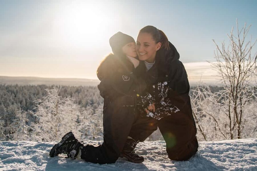 Rovaniemi: Private Holiday Photo Session in Rovaniemi - Languages, group size, and the feel of the session