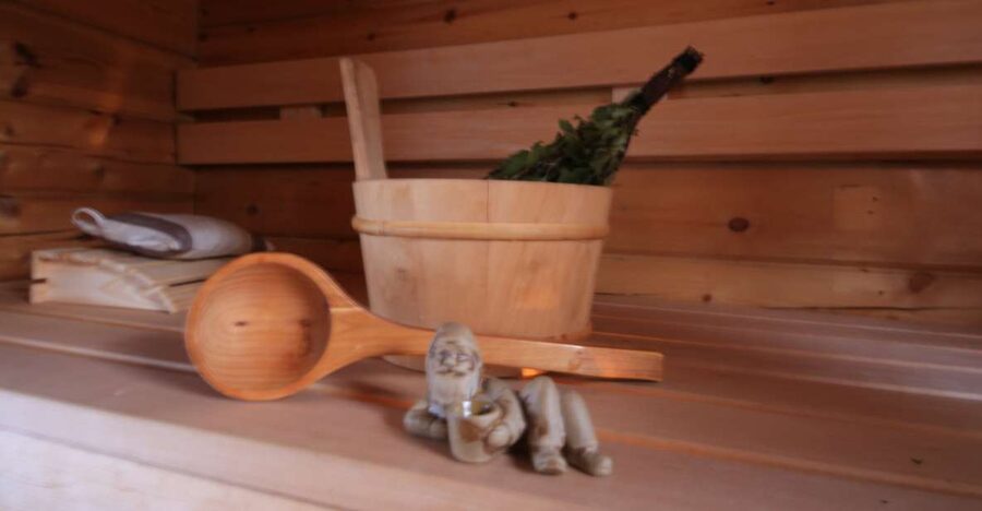 Rovaniemi: Private Sauna, Jacuzzi and Dinner - Getting settled at Tahtamankuja