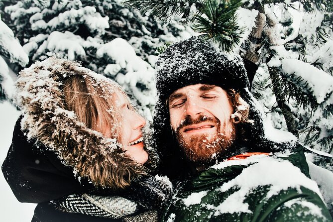 Rovaniemi: Private Winter Wonderland Photoshoot Tour - The outdoor setting and the lookout walk