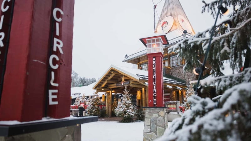 Rovaniemi: Reindeer, Huskies & Santa Claus Village - Santa Claus Village and the Arctic Circle line