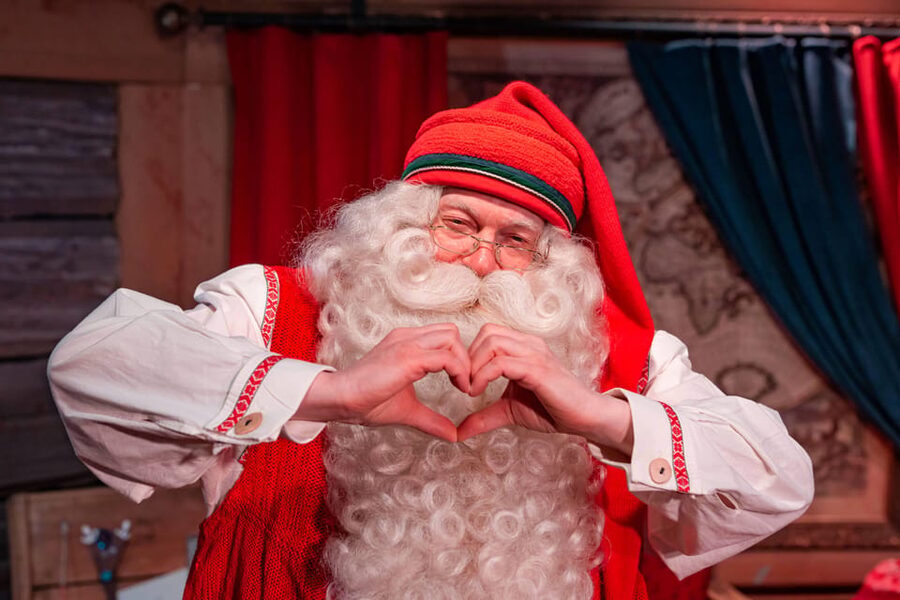 Rovaniemi: Santa Claus Village + Husky & Reindeer Sled Ride - Starting with Santa Claus Village in Rovaniemi