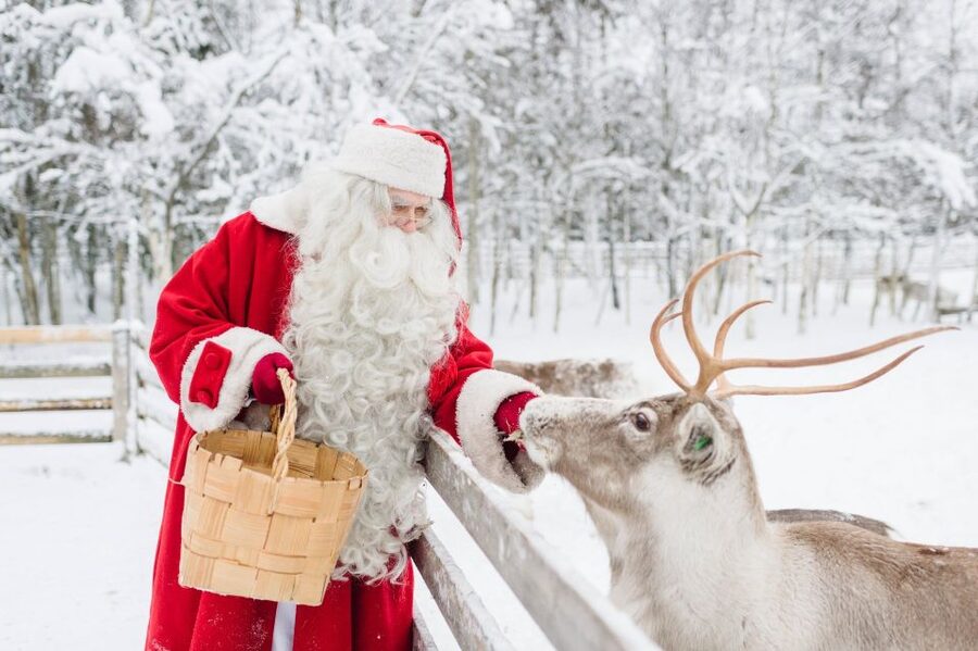 Rovaniemi: Santa Claus Village Visit with Hotel Pickup - Meeting Santa in his North Pole office
