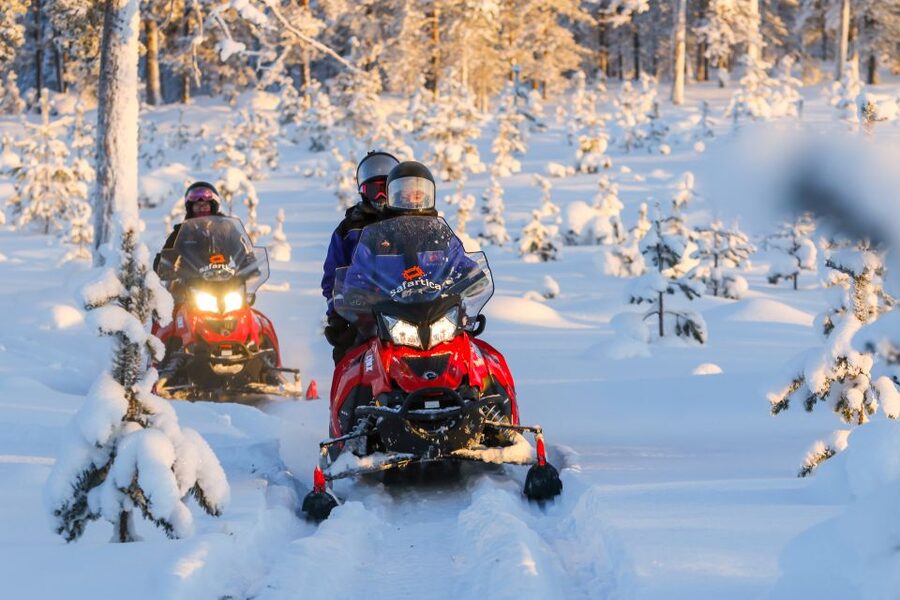 Rovaniemi: Santa’s Village & Snowmobiling to Reindeer Farm - Meeting Reindeer at a Local Farm