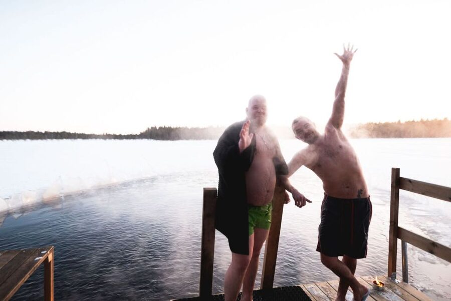 Rovaniemi: Sauna & Ice Swimming Tour with Dinner and Aurora - What ice swimming actually feels like