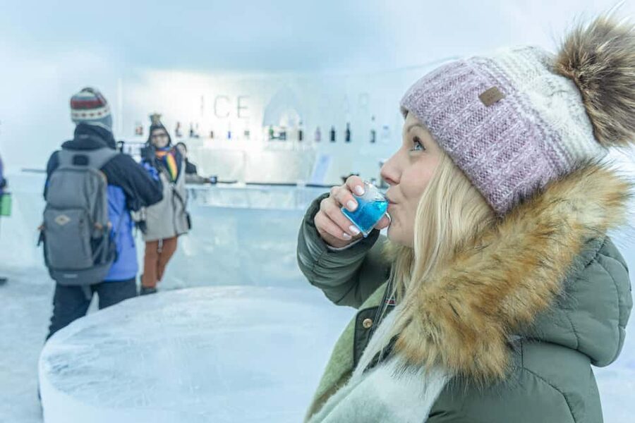 Rovaniemi: Snow Hotel Tour and Ice Restaurant Dinner - The guided tour through the snow hotel