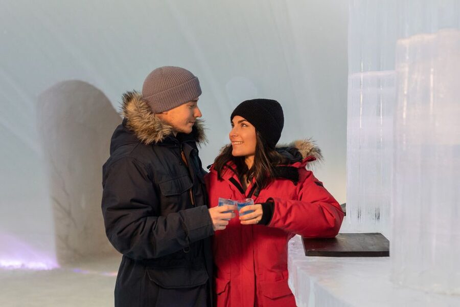 Rovaniemi: Snow Hotel Tour with Food by the Fire - The guided tour through the snow-built rooms