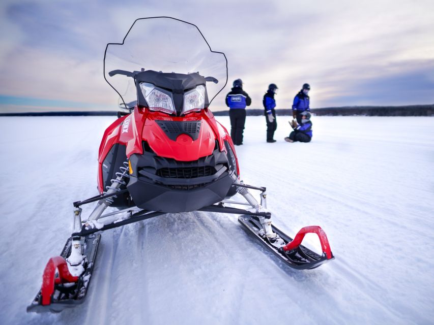 Rovaniemi: Snowmobile Adventure Tour for Adults Only - The safety briefing and first forest miles