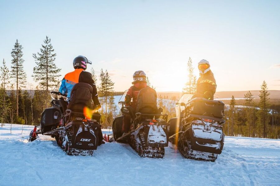 Rovaniemi: Snowmobile Safari Adventure - The guides make the difference