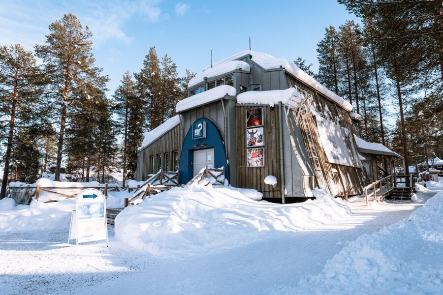 Rovaniemi: Snowmobile Safari into the Arctic Circle Forest - Learning the snowmobile before the trail
