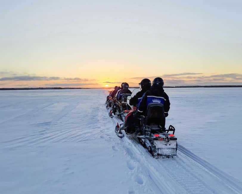 Rovaniemi: Snowmobile Safari into the Wilderness - Sharing a machine and taking turns