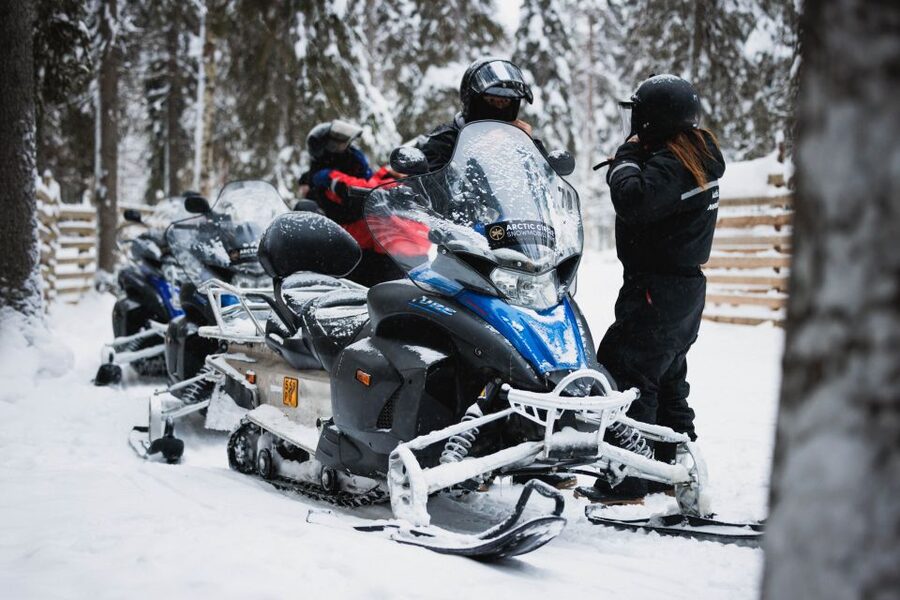 Rovaniemi: Snowmobile Tour and Reindeer Experience - Should you book the Rovaniemi snowmobile and reindeer tour?
