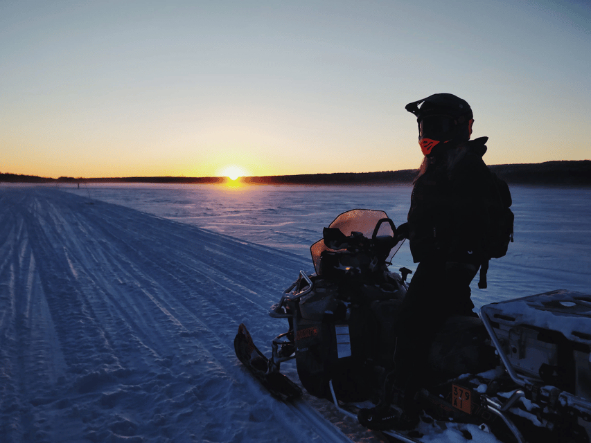 Rovaniemi: Taste of Wilderness Snowmobile Safari - The safety briefing and shared snowmobile setup