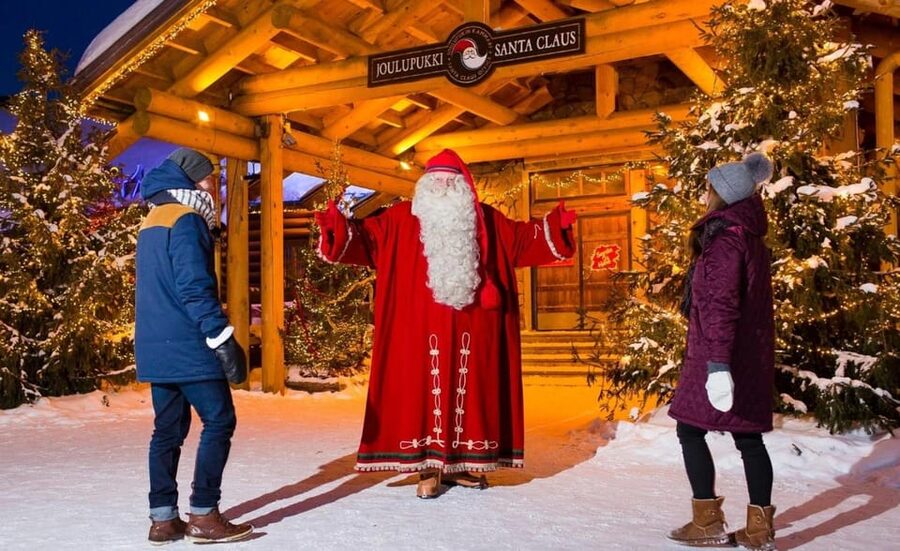 Rovaniemi: Tour to Santa Claus Village with Hotel pick up - Meeting Santa in his office