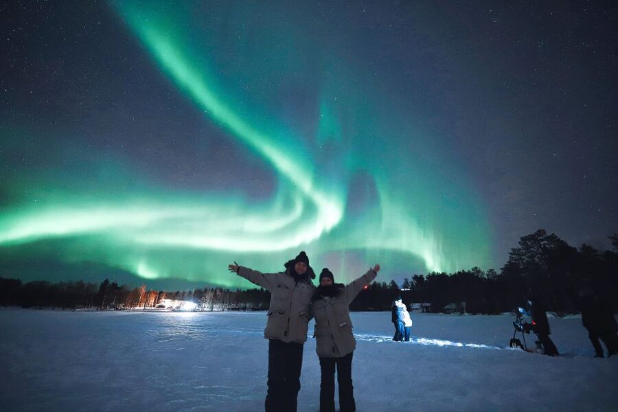 Rovaniemi: Unlimited Mileage and Hours Aurora Hunting Pro - The second stop, a quiet place away from town