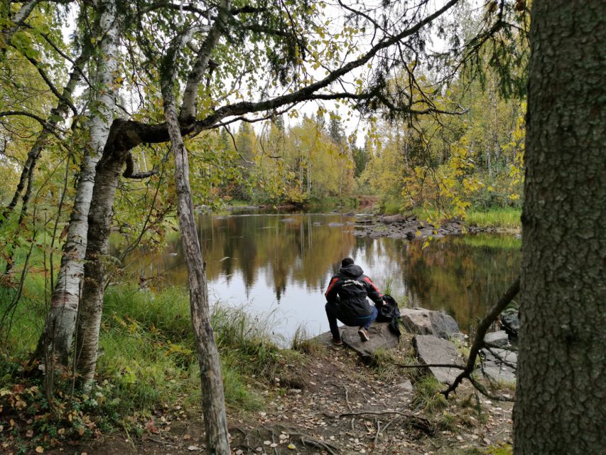 Rovaniemi: Vaattunki Hiking Arctic Circle Trail - Crossing the Arctic Circle in a natural setting