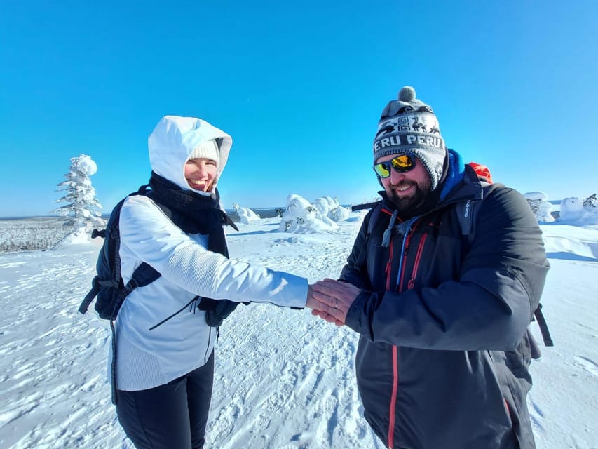 Ruka: Riisitunturi National Park with lunch. - Walking through the park with Alfredo and Tuulia