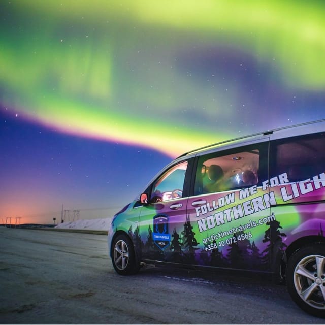 Saariselkä: Aurora Hunting Photography Tour - Pickup in Saariselkä and the minivan ride