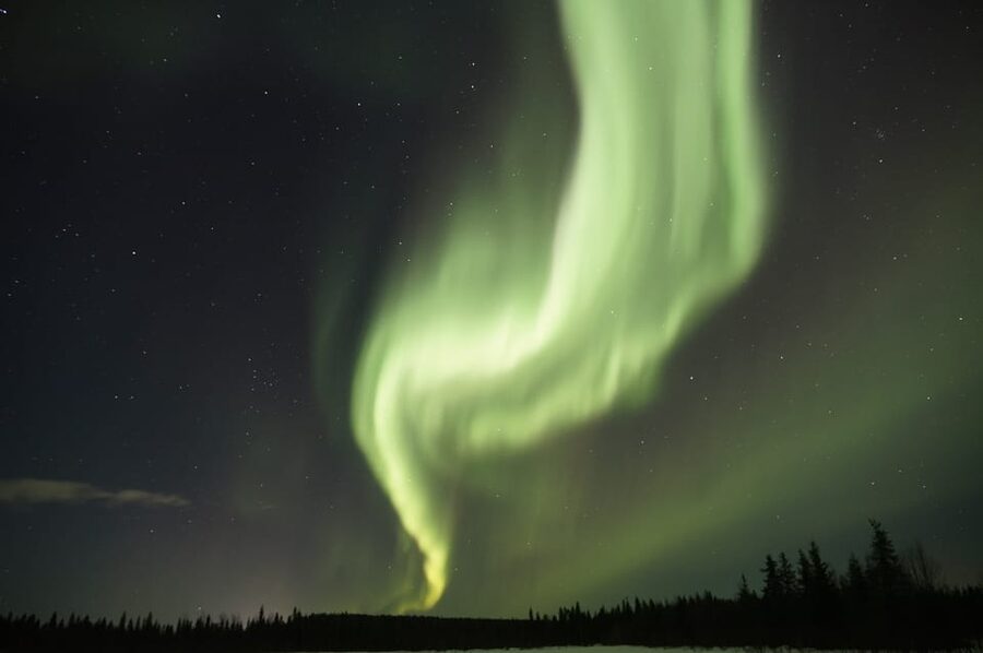 Saariselkä: Aurora Photo Tour by Car with Transfer & Drinks - Booking details that matter
