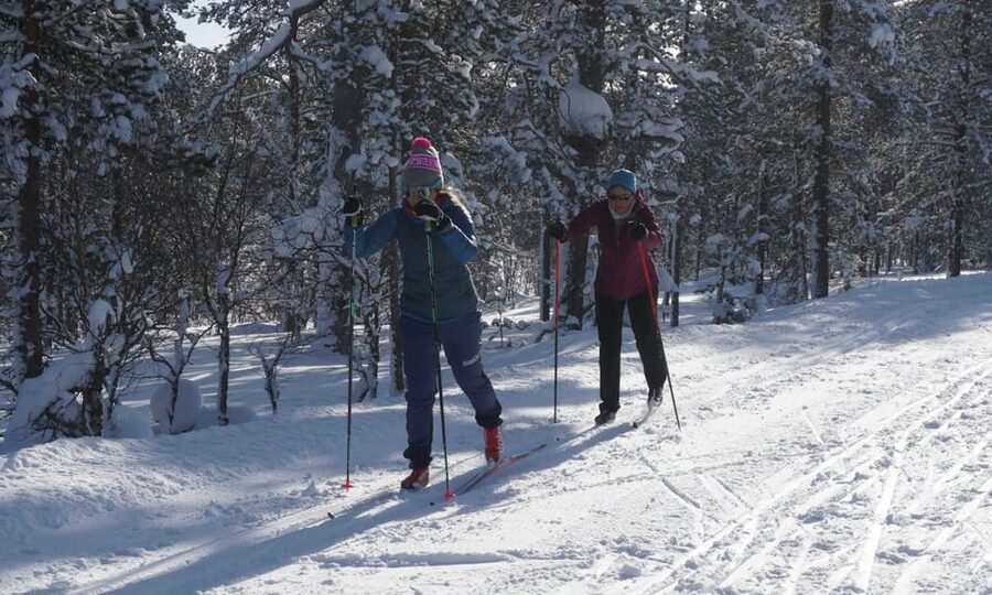 Saariselkä: Cross-Country Ski Lesson - Meeting at the Outdoor Expert Saariselkä office