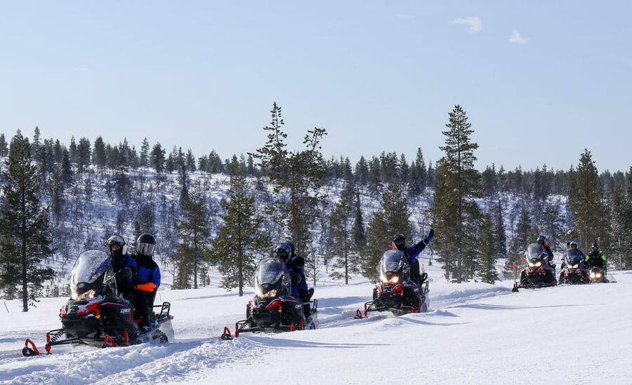 Saariselkä: Ice Fishing Safari by Snowmobile - Key points to know before booking