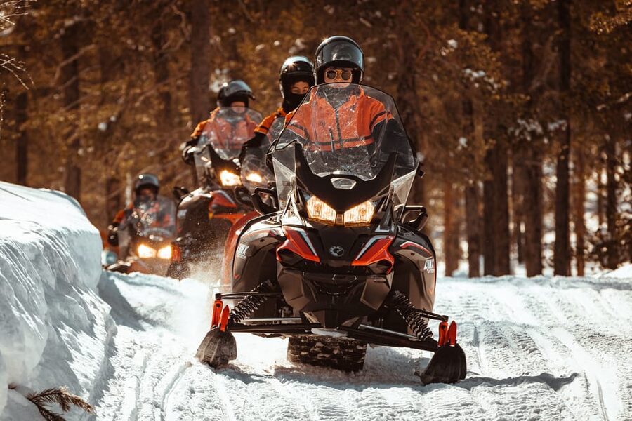Saariselkä: Snowmobile Ride with Hot Drinks - The quiet hot drink stop in the forest