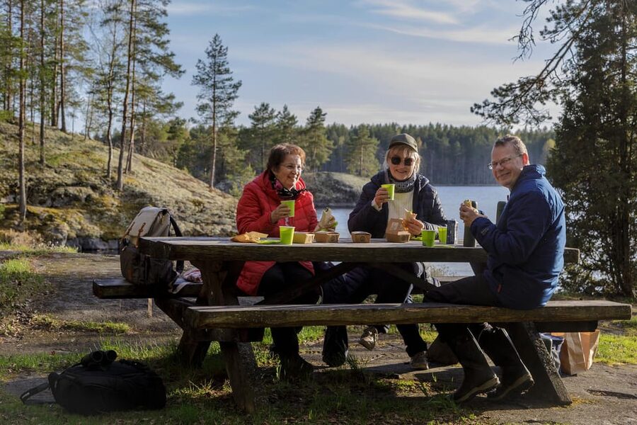 Savonlinna: Evening Photography Tour on lake Saimaa - Who will enjoy this most?