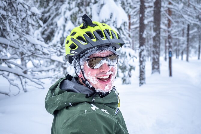 Scenic electric fat bike group ride in Rovaniemi - A short ride beside the Kemijoki River