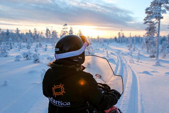 Scenic Snowmobile Safari in Saariselkä - The quiet break with hot drinks