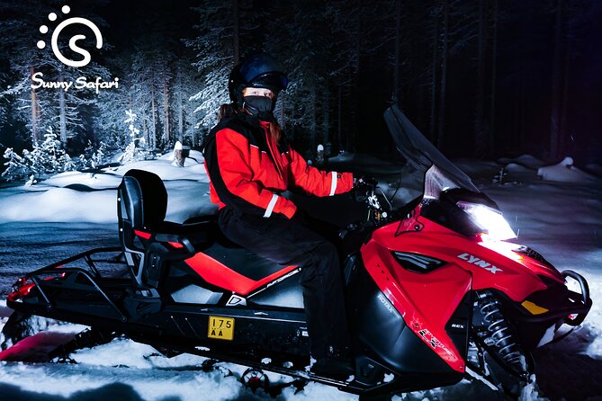 Searching Aurora with Snowmobile - Children, families, and physical demands