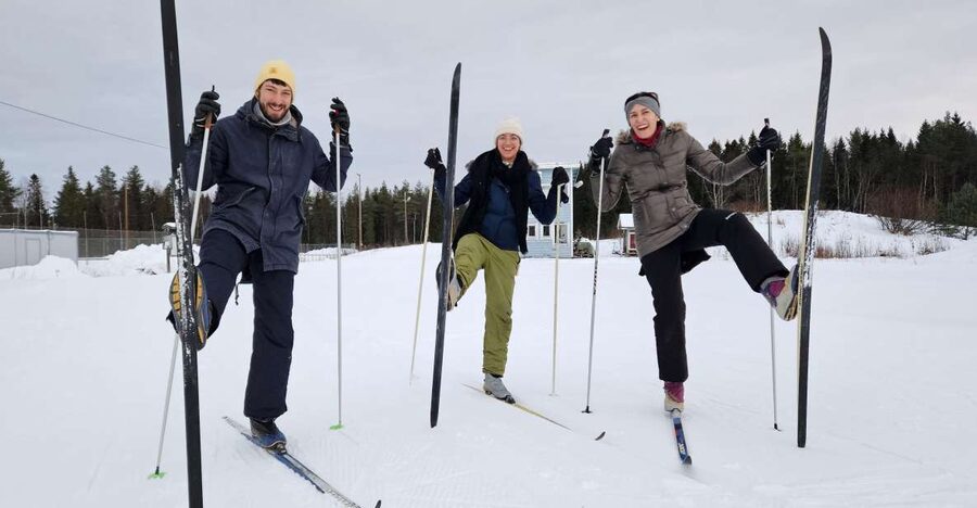 Ski or Snowshoe rental in Sea Lapland - Skis or snowshoes: choosing the right experience