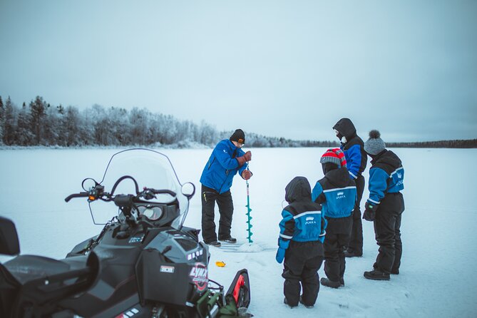 Snowmobiling and ice fishing in Apukka Resort, Rovaniemi - Key points to know before you book